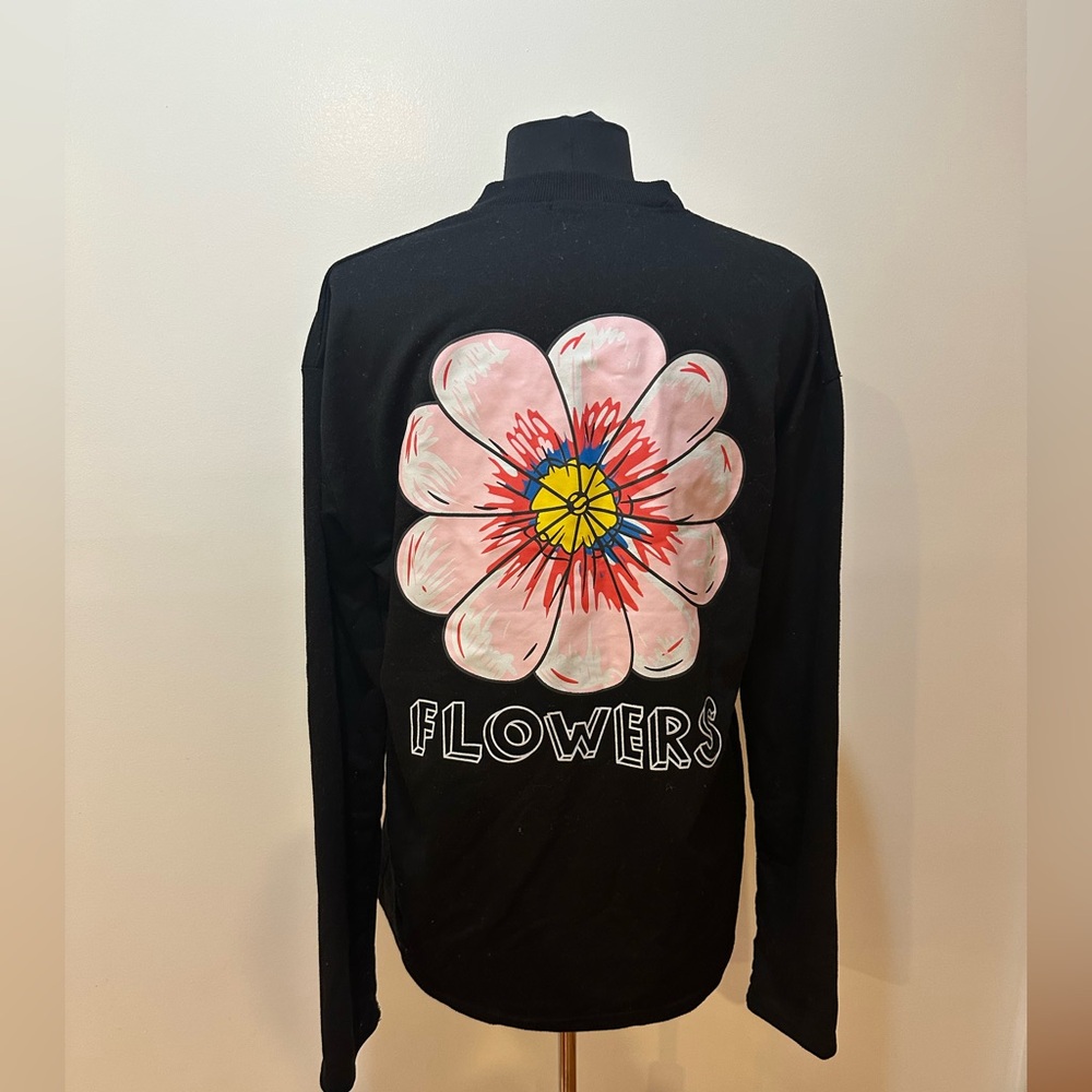 MAGA FUN FLOWERS WOMEN ‘S LONG SLEEVE TOP WITH FLOWERS GRAPHIC IN EXCELLENT